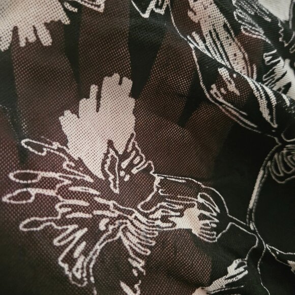 Merona Black and White Floral Blouse, Sz S - Picture 3 of 5